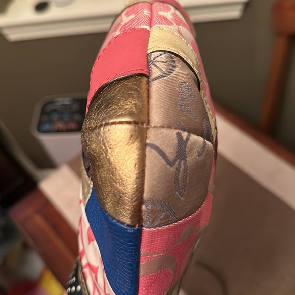 Coach patchwork gold crossbody - Picture 7 of 14